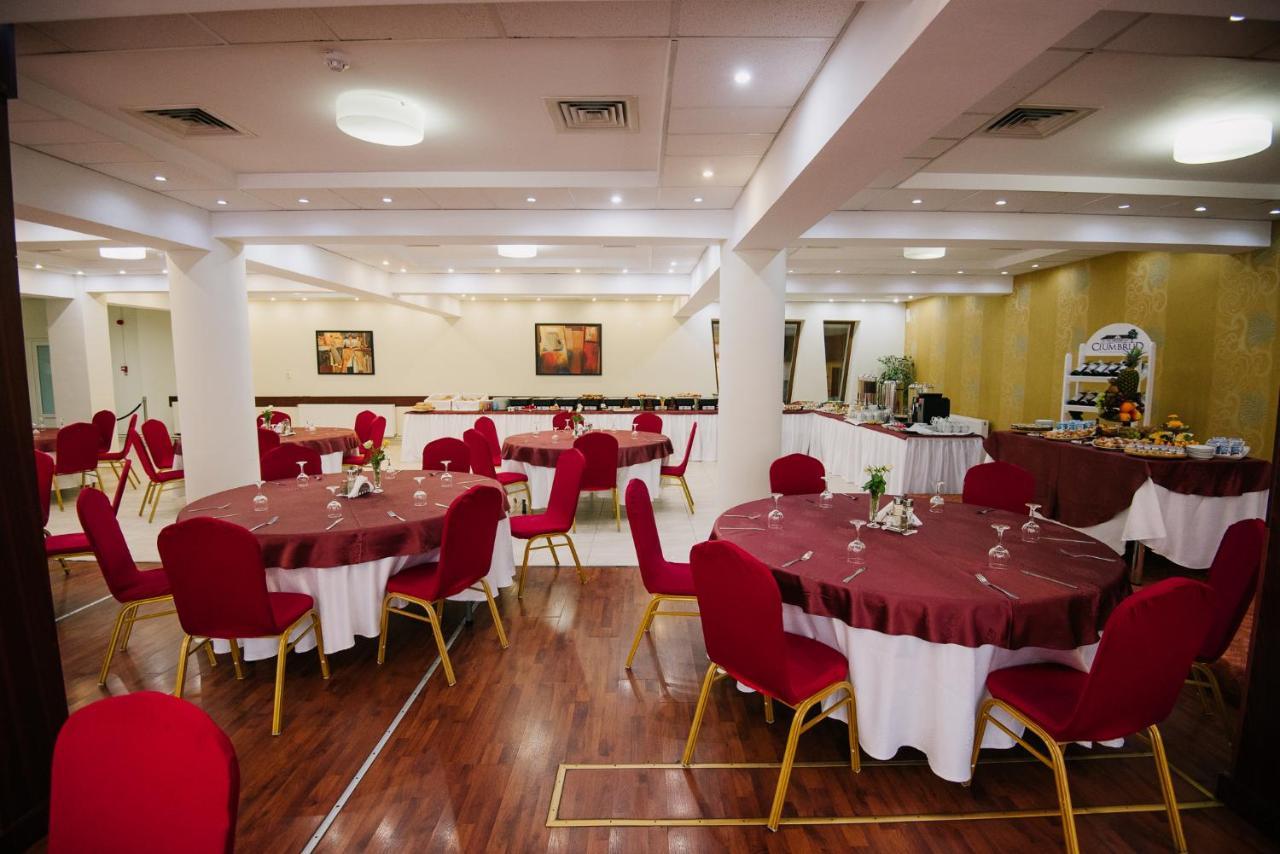 Hotel Cerbul Covasna Buitenkant foto